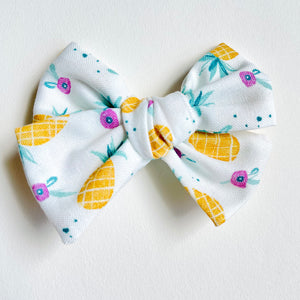 Pineapples Piggie